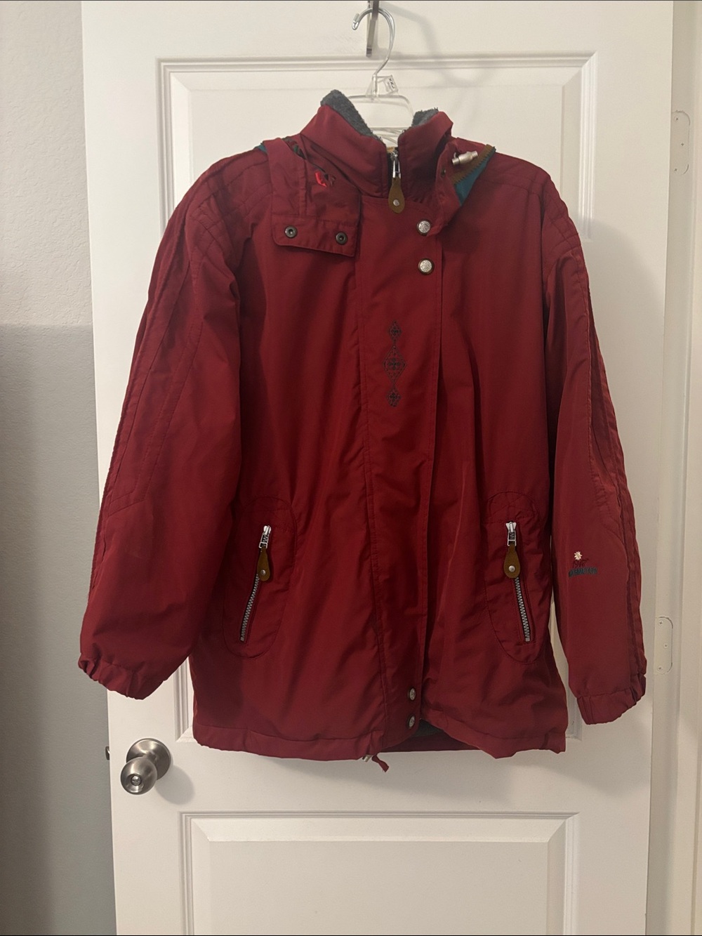 VTG Obermeyer Rust ski jacket w/hood SZ 10 southwestern geometric embroidered